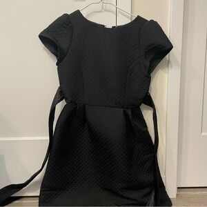 Black Sheath Cocktail Dress with Crew Neck